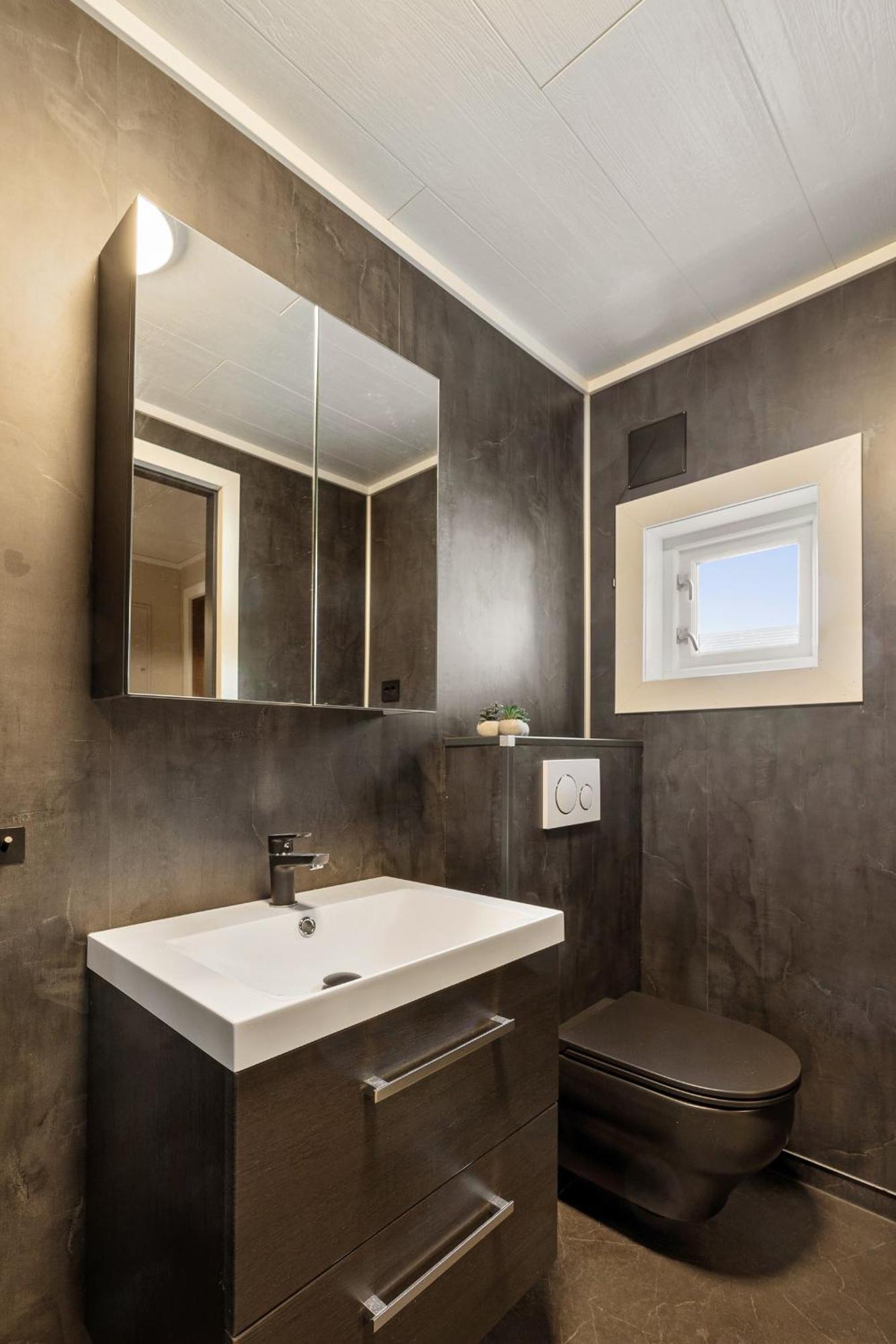 Central And Newly Renovated Apartment For Rent Tromsø Exteriér fotografie